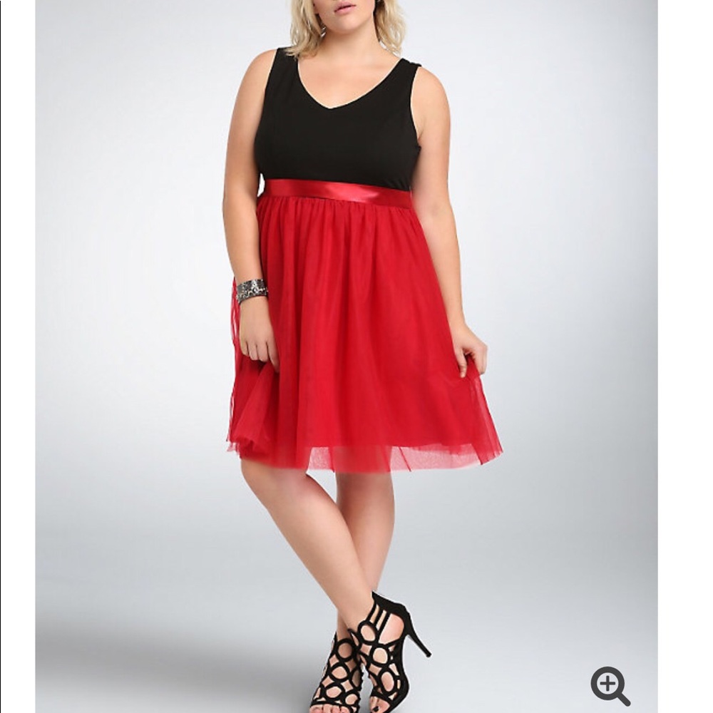 RED TULLE SKIRT PARTY DRESS